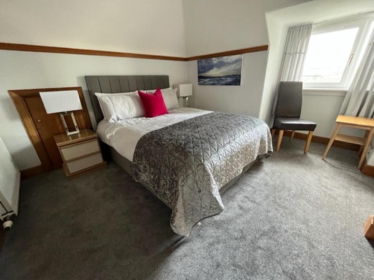 Pinewood Guest house Leuchars